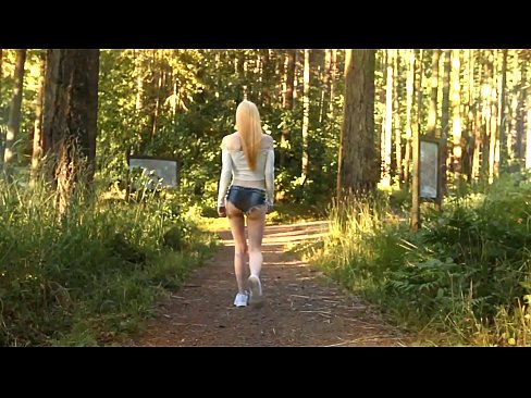 ❤️ Smuk kvinde bevæger sig langsomt, ikke nøgen video ❤❌ Sex video at da.stroybassein.ru ❌❤